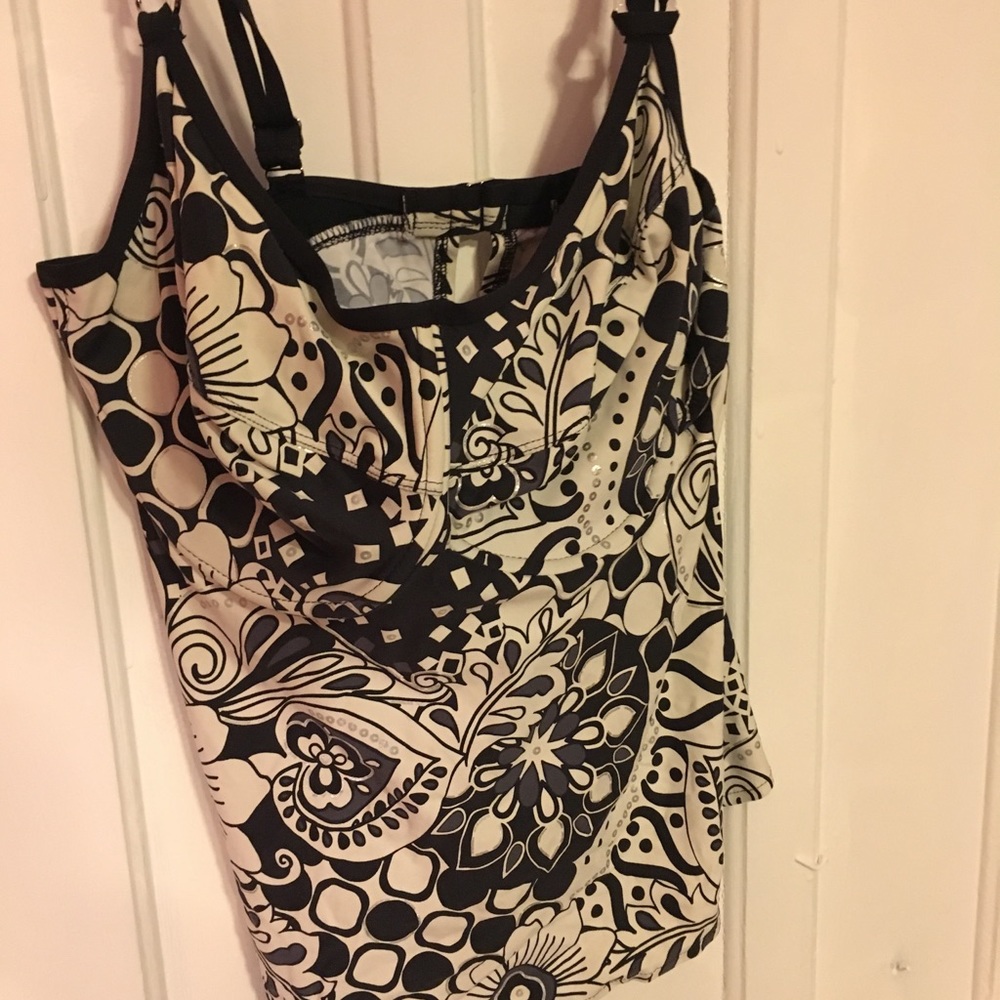 Tara Grinna Underwire Swim Top